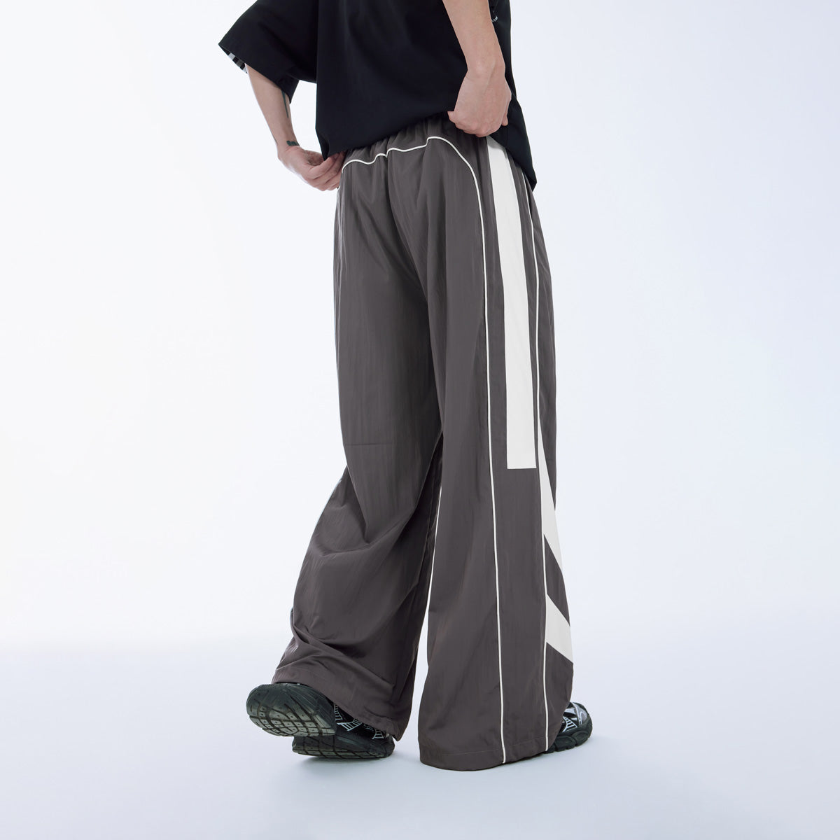 Fashionable Vintage Grey Track Pants - Wide-Leg Comfort