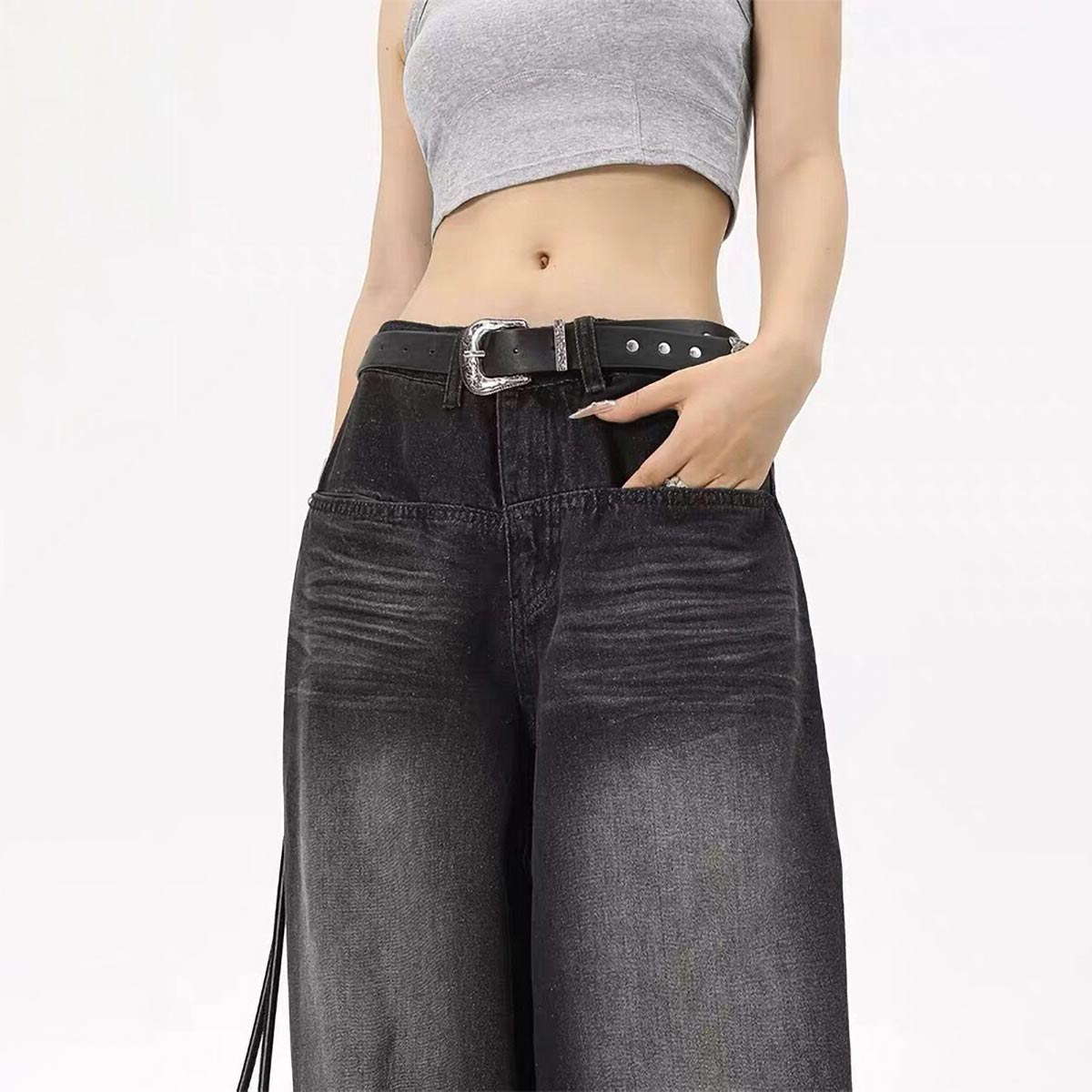 90s style wide leg baggy jeans front pocket detail view